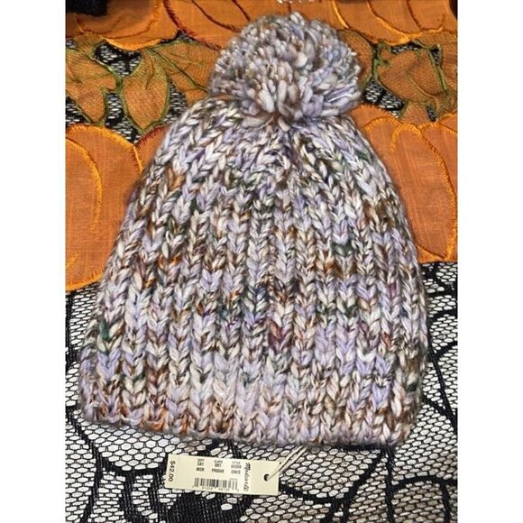 Madewell Chunky Pom-Pom Beanie. fall tones orange, brown, cream. warm. one size - Picture 6 of 7